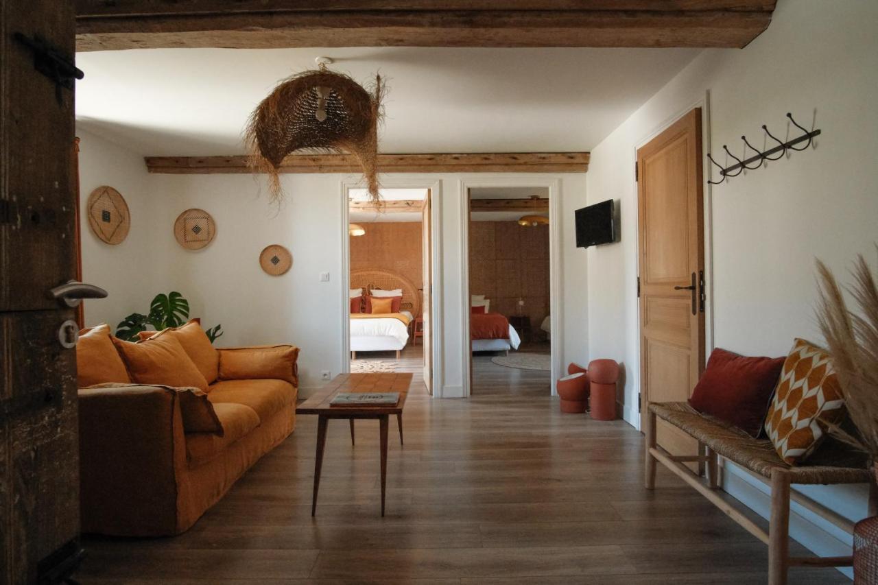 Le Domaine De L'Hostellerie Le Fresne-Camilly Room photo